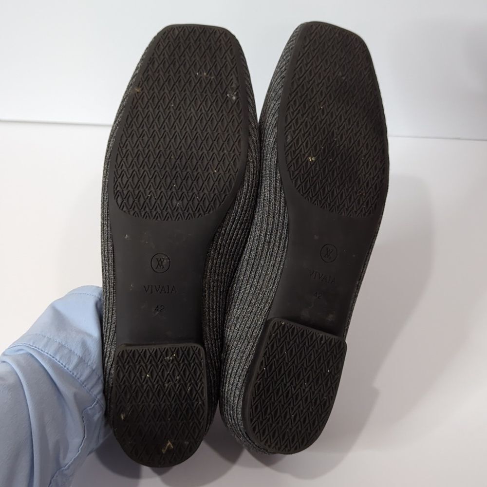 Women's Gray Ribbed Slip-On Flats - Picture 4 of 10